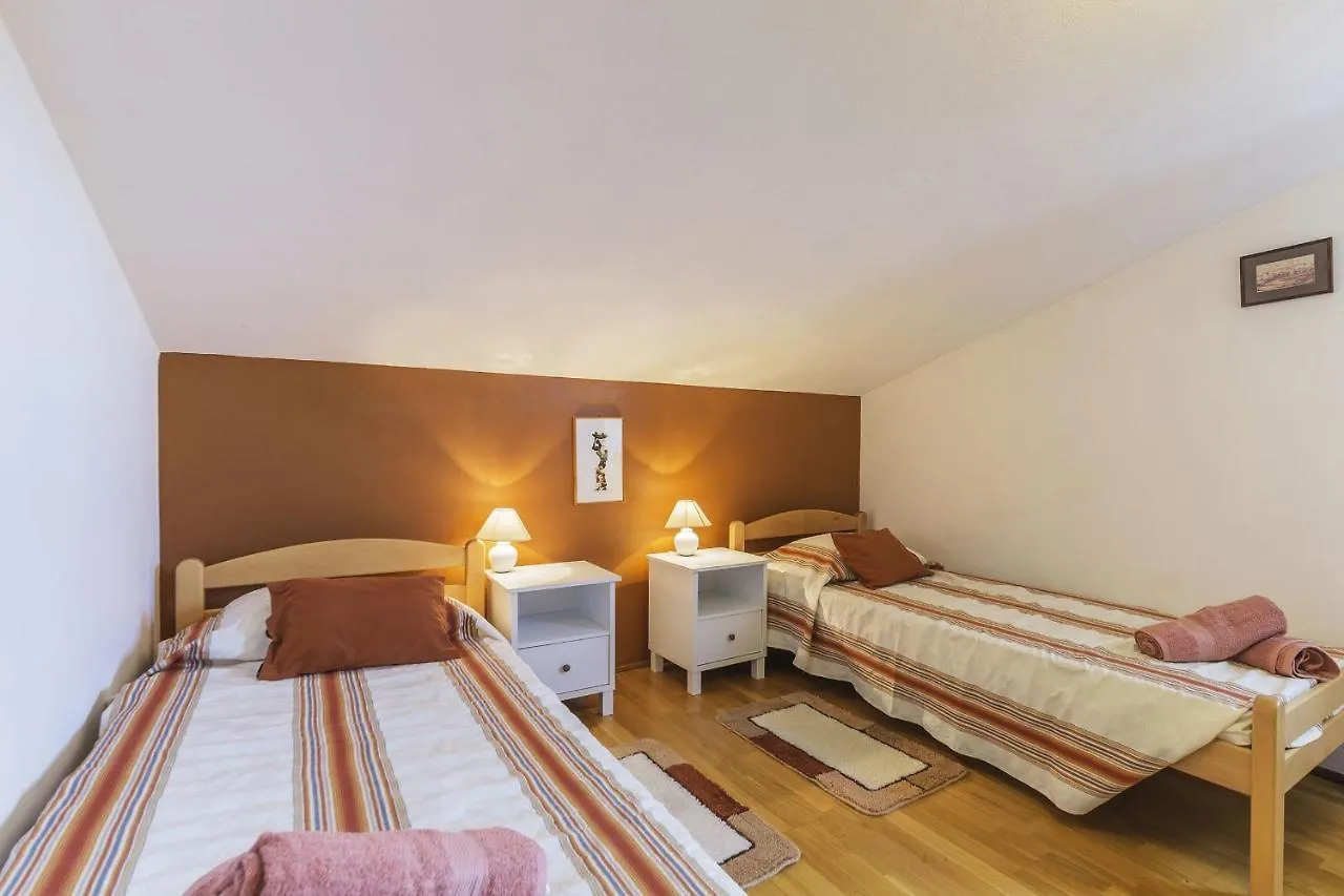 Luxury Experience In Villa Lucia With Heated Pool And Play Station 4 Vodnjan