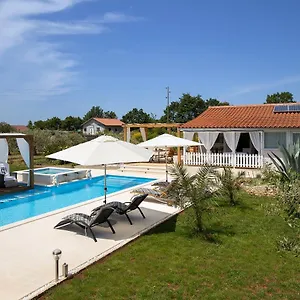 House Bilos Ferienhaus