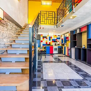 House Mondrian Villa